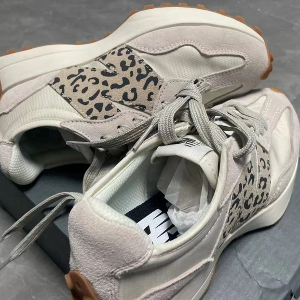 New Balance 327 sneakers